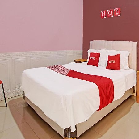 Oyo 91490 Hotel Rumah Kita Cirebon Esterno foto