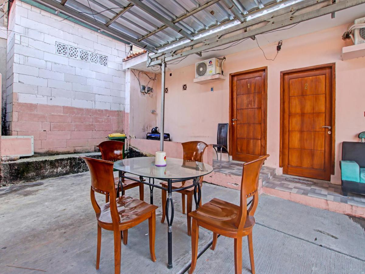 Oyo 91490 Hotel Rumah Kita Cirebon Esterno foto