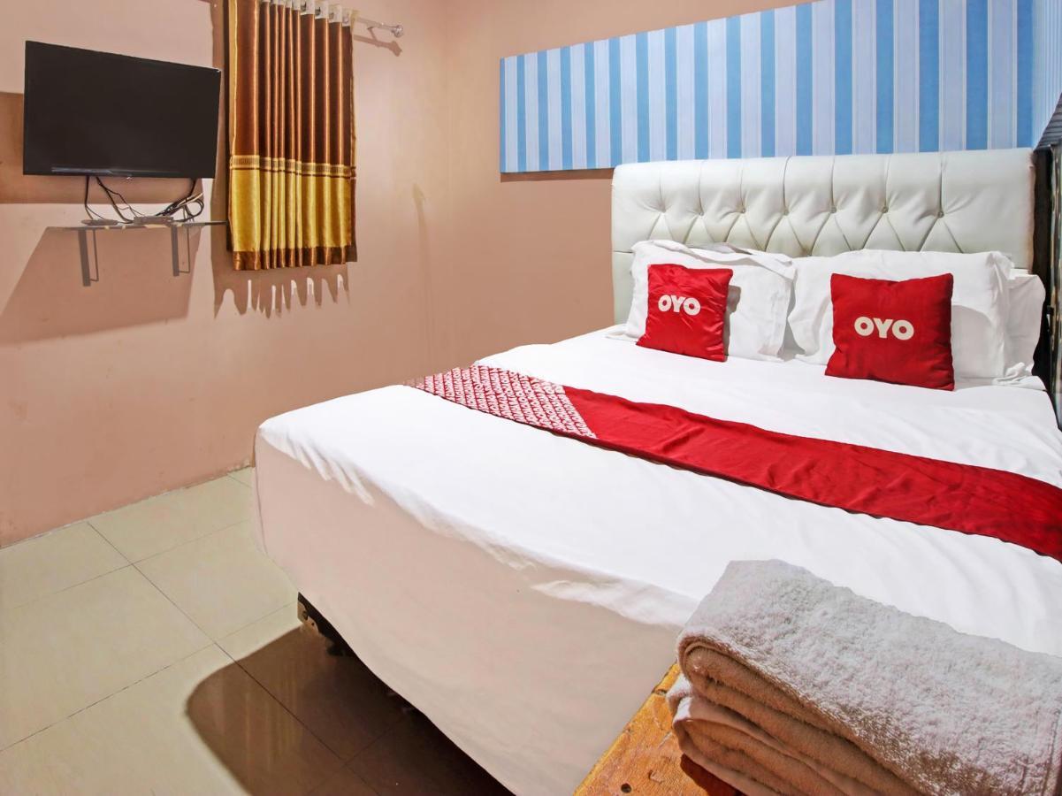 Oyo 91490 Hotel Rumah Kita Cirebon Esterno foto