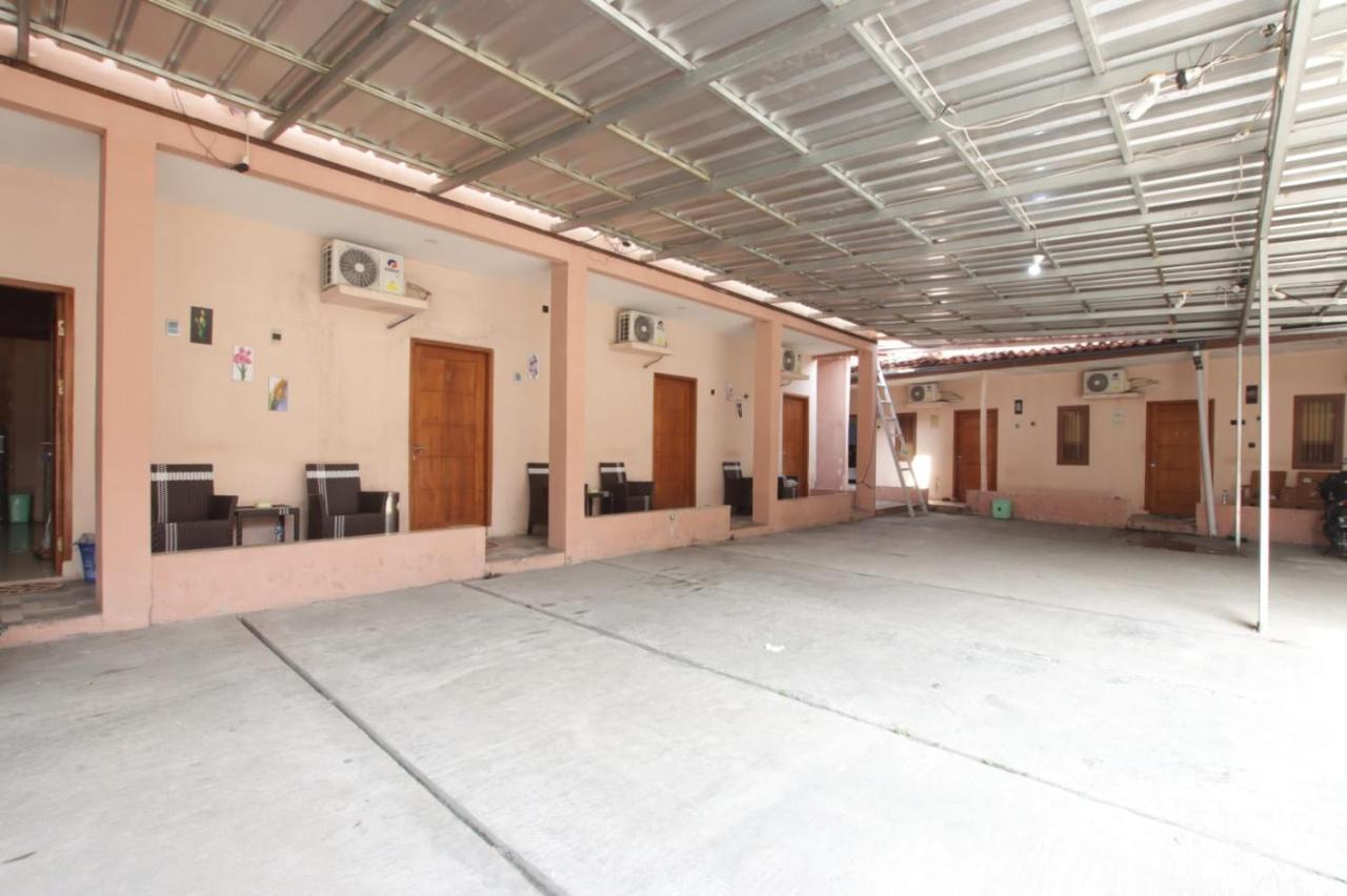 Oyo 91490 Hotel Rumah Kita Cirebon Esterno foto