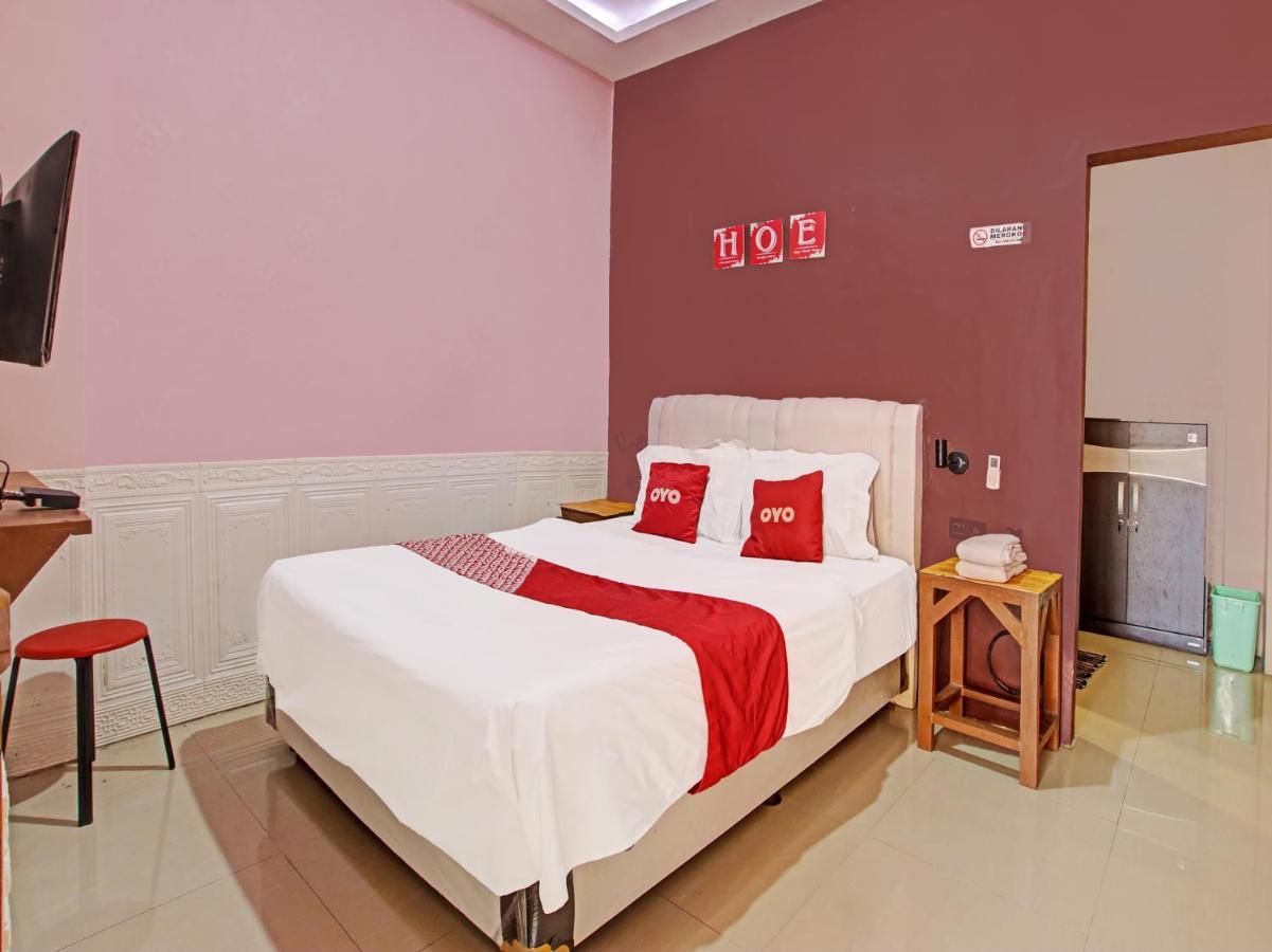 Oyo 91490 Hotel Rumah Kita Cirebon Esterno foto