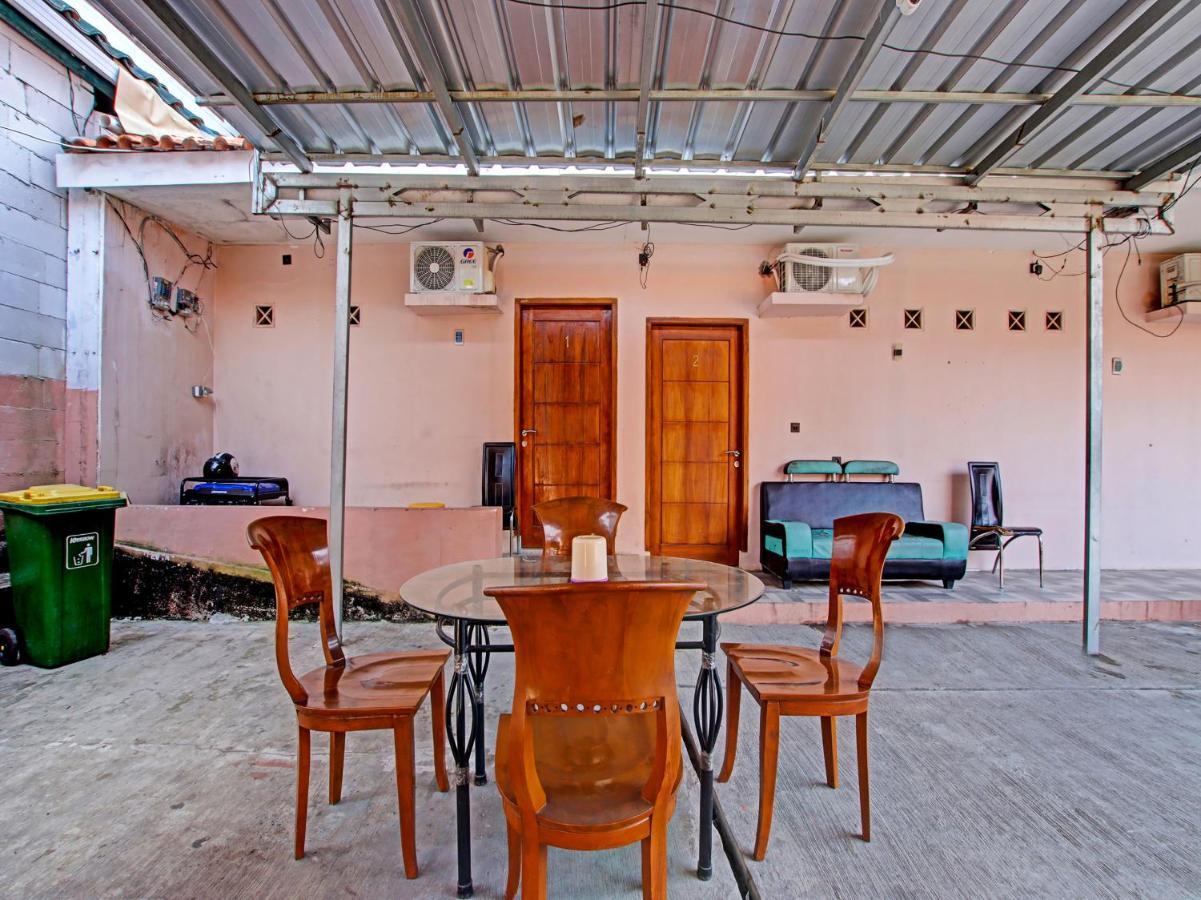 Oyo 91490 Hotel Rumah Kita Cirebon Esterno foto