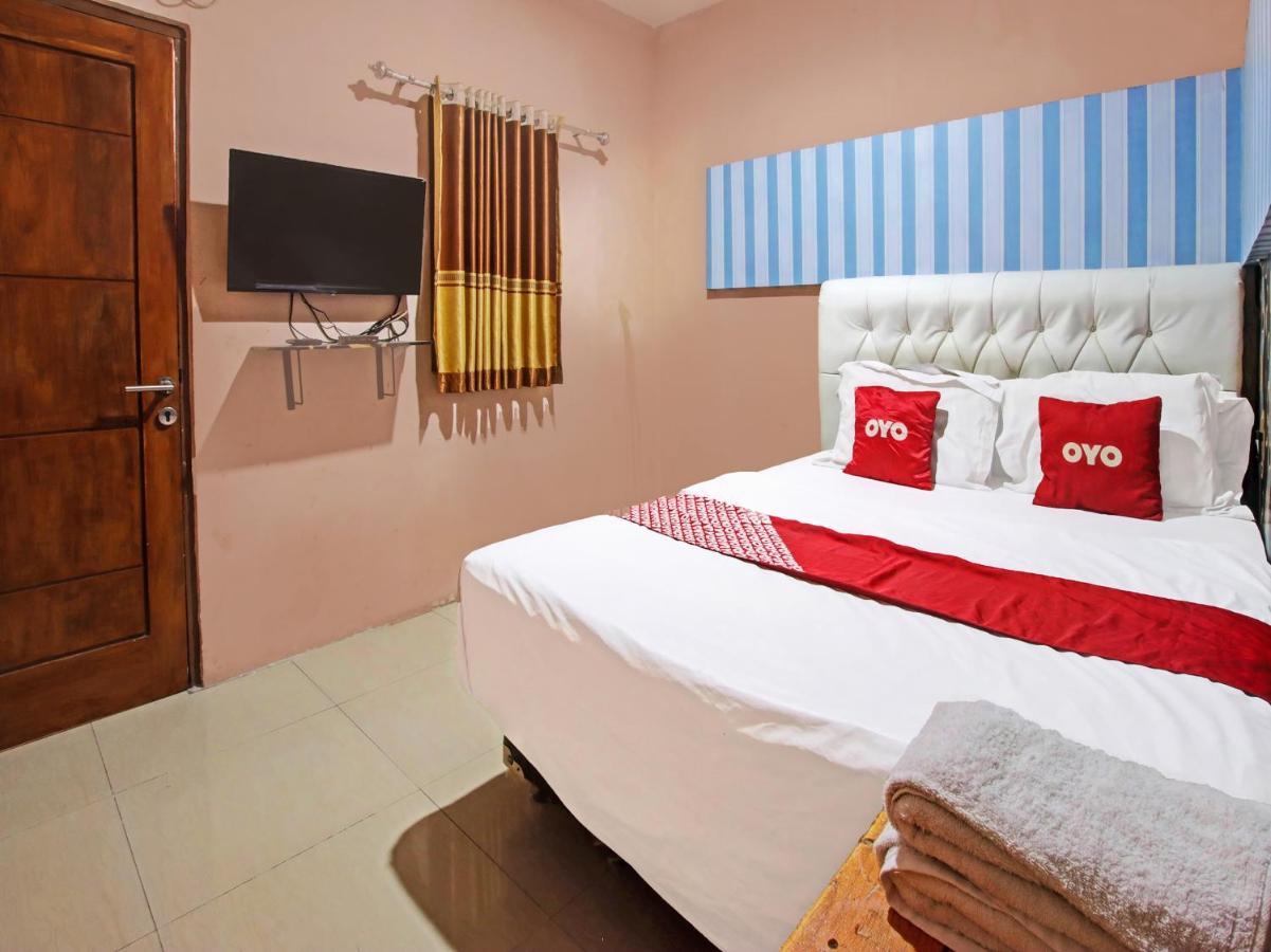 Oyo 91490 Hotel Rumah Kita Cirebon Esterno foto